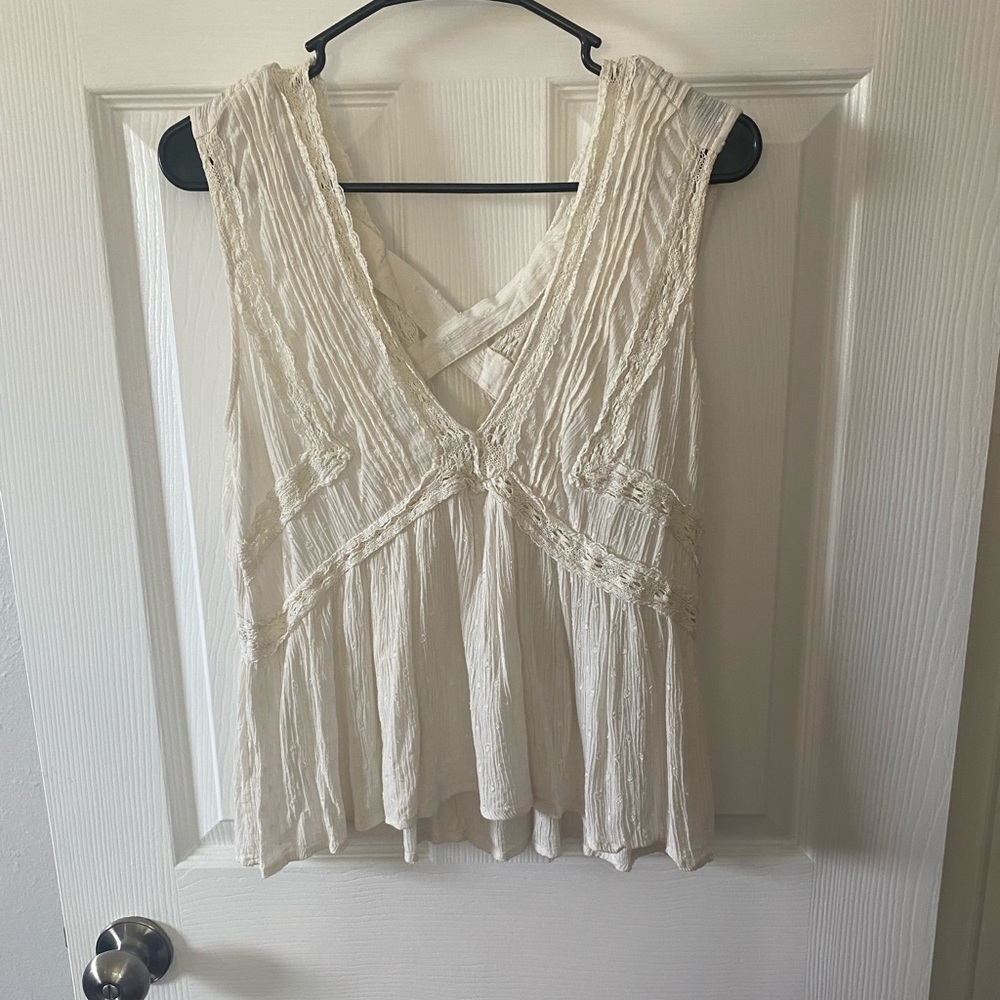 AE sleeveless blouse